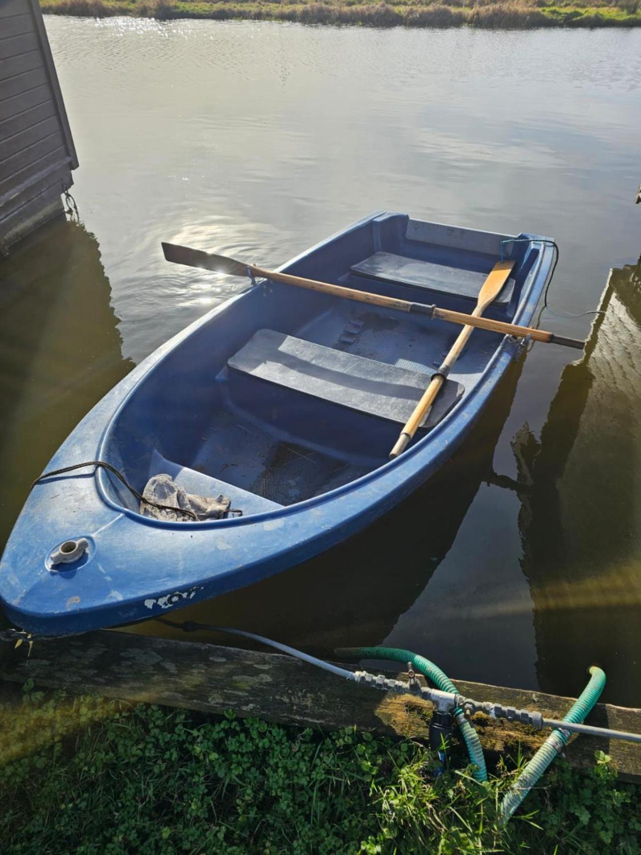 Hickling Broads Lodge Houseboat Stalham Extérieur photo